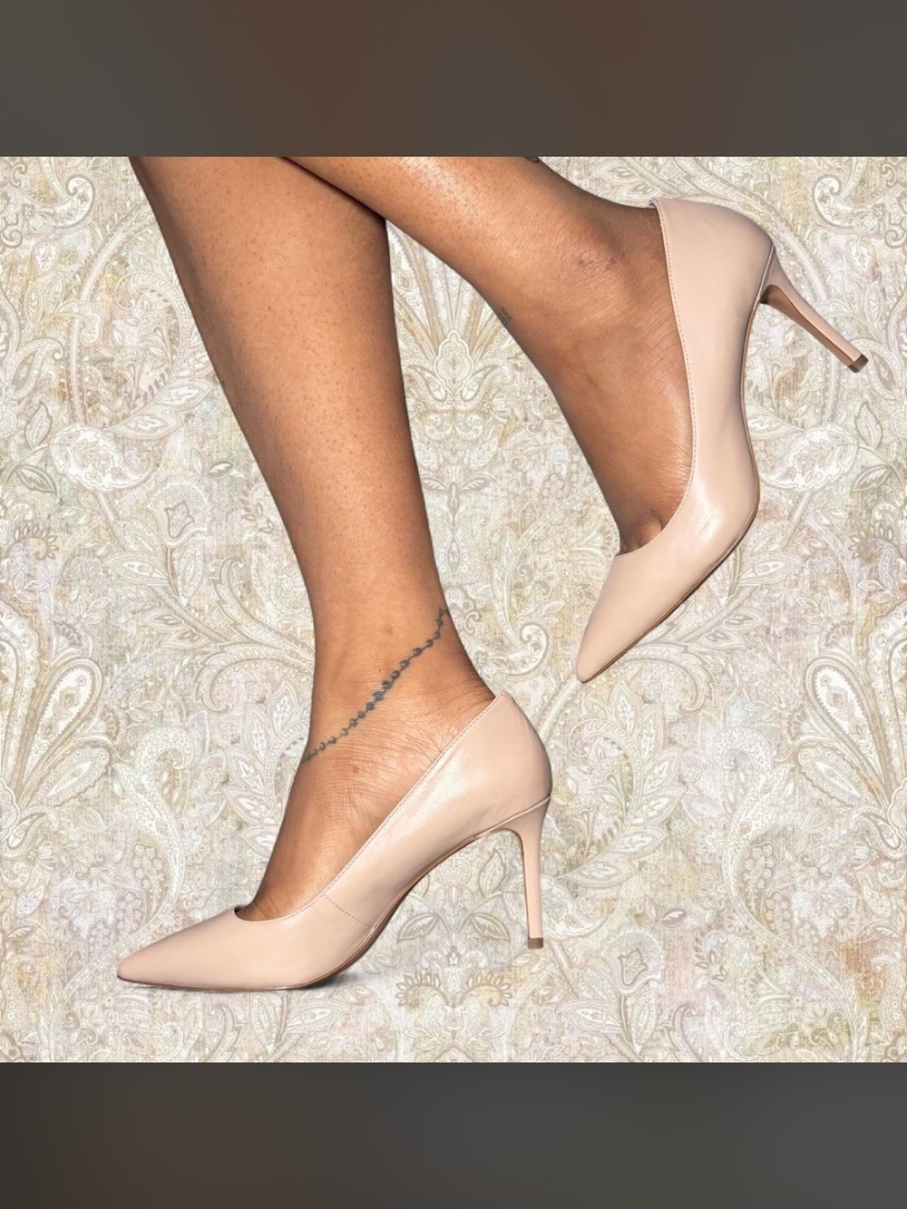 Tan Banana Republic Pumps